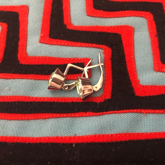 Jenavi White Gold Vermeil Green Swarovski English Lock Earrings - Picture 2 of 6